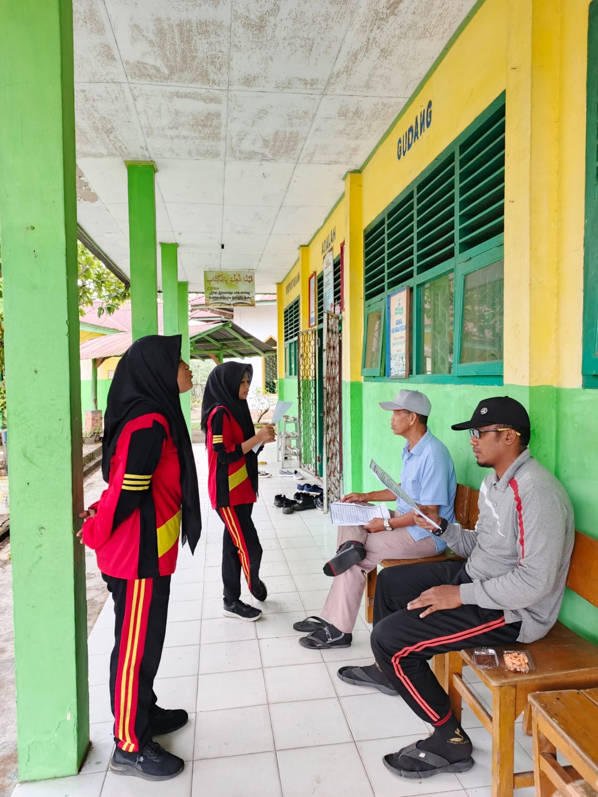 Siswa MTSN 4 Batanghari Berlatih Menghafal UUD 1945 Dan Ikrar Siswa Untuk Kegiatan Upacara