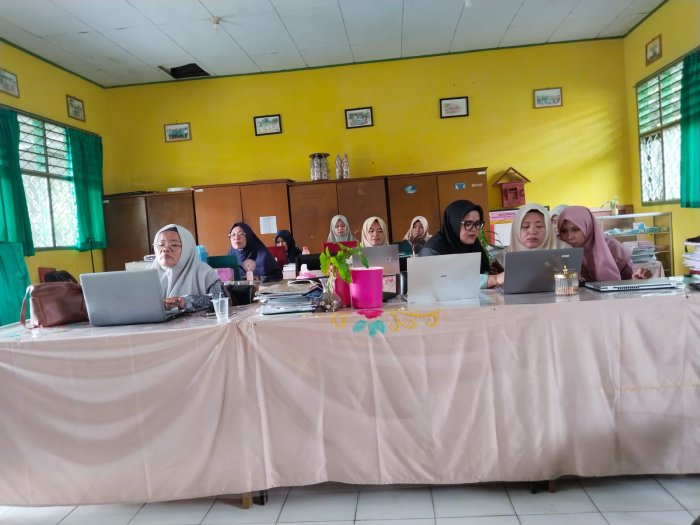 Guru MTsN 4 Batanghari Mantapkan Penyelesaian RHK dalam SKP Tahun 2026 Triwulan I