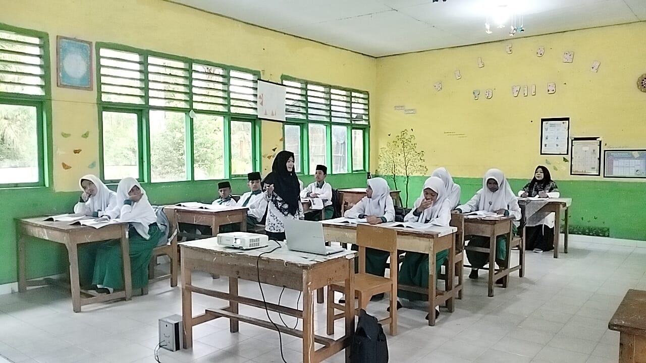 Wakakur Laksanakan Supervisi Akademik Mata Pelajaran SKI di Kelas 7B