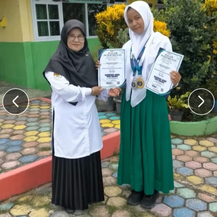 Nurul Siswi Kelas 8a Meraih Mendali Emas Olimpiade Matematika Tingkat Nasional Nurul Siswi Kelas 8a Meraih Mendali Emas Olimpiade Matematika Tingkat Nasional