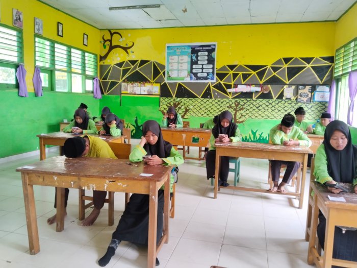 Exambroser Kunci Akses, Buka Kejujuran