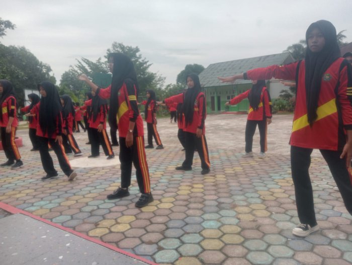 Senam Anak Indonesia Hebat Jadi Favorit Siswi MTsN 4 Batanghari