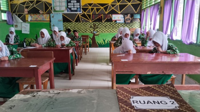 Soal HOTS Bahasa Arab Warnai Asesmen Hari Kedua di MTsN 4 Batang Hari