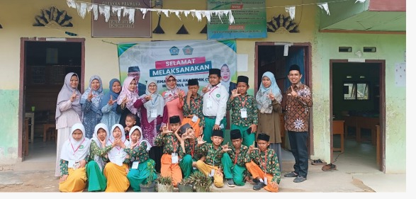 Pengawas TKA Hari kedua MIS Nurul Ihsan Desa Batin Kecamatan Bajubang