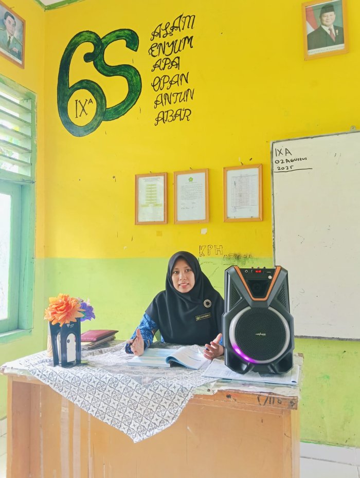 Ilmu dan Akhlak: Nasehat Berharga Wali Kelas 8B