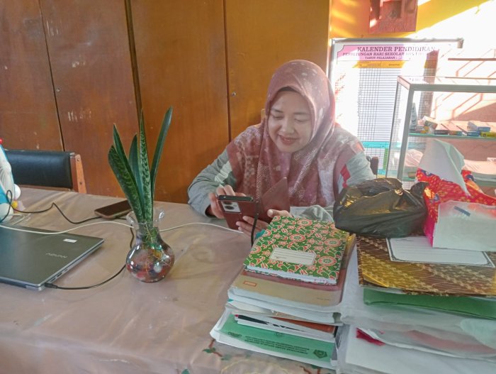 Semangat Luar Biasa Guru Fiqih Dalam Menyelesaikan Jurnal Pembinaan Keagamaan Semangat Luar Biasa Guru Fiqih Dalam Menyelesaikan Jurnal Pembinaan Keagamaan