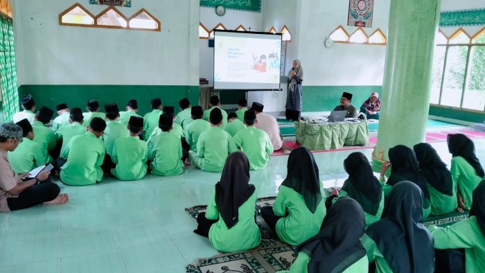 Bentengi Generasi Muda dari Pergaulan Bebas, Tim Penyuluh KUA Bajubang Gelar Edukasi Remaja Bentengi Generasi Muda dari Pergaulan Bebas, Tim Penyuluh KUA Bajubang Gelar Edukasi Remaja