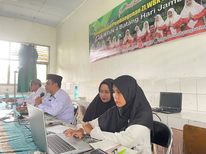 PEMAPARAN KEPALA MADRASAH PADA PENILAIAN PENDAHULUAN PMPZI PEMAPARAN KEPALA MADRASAH PADA PENILAIAN PENDAHULUAN PMPZI