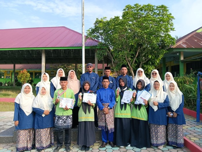 Prestasi Peserta Didik MTsN 4 Batanghari di Akhir Tahun 2025