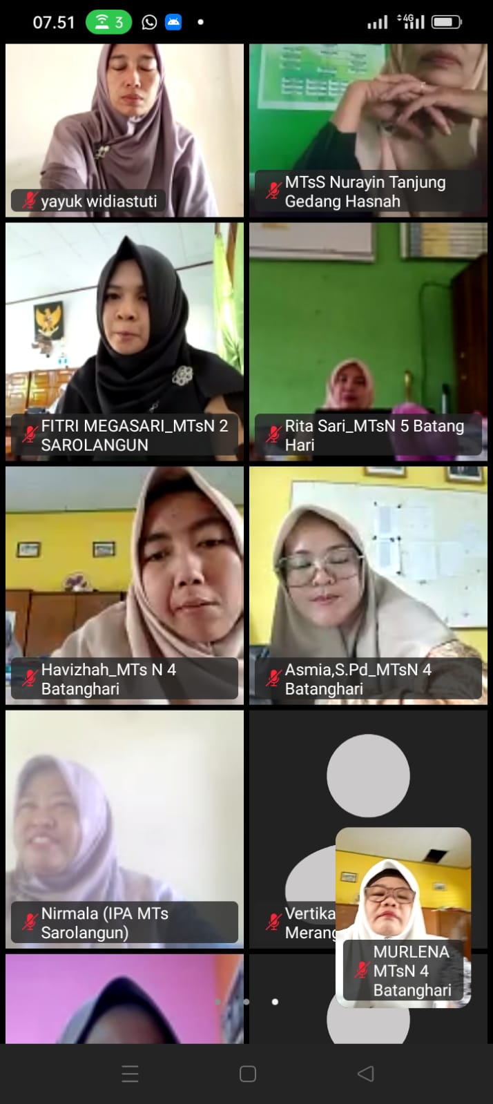 Tiga Guru IPA MTsN 4 Batanghari, ikut Zoom meeting mapel IPA Se-provinsi Jambi.
