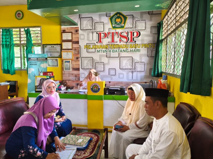 Kunjungan Tim Puskesmas Penerokan Di Madrasah, Perkuat Kerjasama Kesehatan