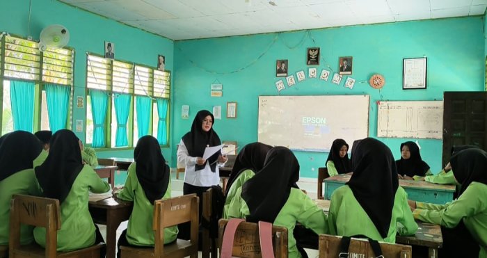 Guru IPA MTsN 4 Batanghari Sukses Laksanakan Pengambilan Video Pembelajaran untuk UKIN PPG Guru IPA MTsN 4 Batanghari Sukses Laksanakan Pengambilan Video Pembelajaran untuk UKIN PPG