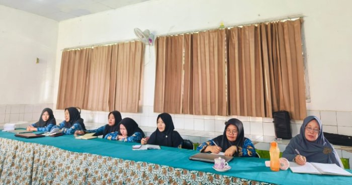 MTsN 4 Batanghari Gelar Rapat Pembagian Tugas Guru Tahun Pelajaran 2026-2027 MTsN 4 Batanghari Gelar Rapat Pembagian Tugas Guru Tahun Pelajaran 2026-2027