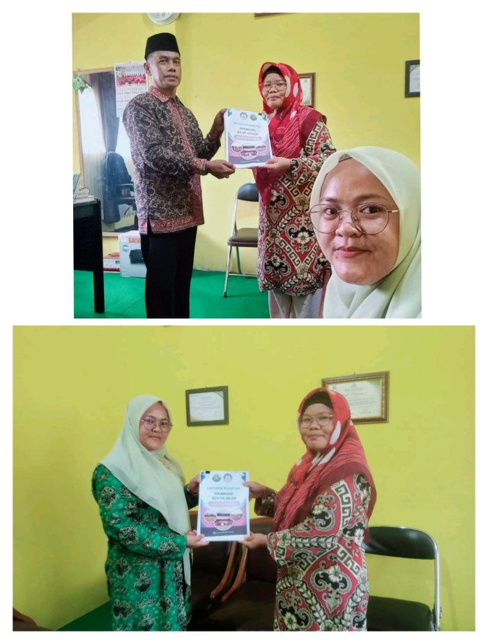 Pembina Drumband Serahkan Laporan Kegiatan Drumband Izzatul Islam kepada Wakil Kepala Bidang Kesiswaan Pembina Drumband Serahkan Laporan Kegiatan Drumband Izzatul Islam kepada Wakil Kepala Bidang Kesiswaan