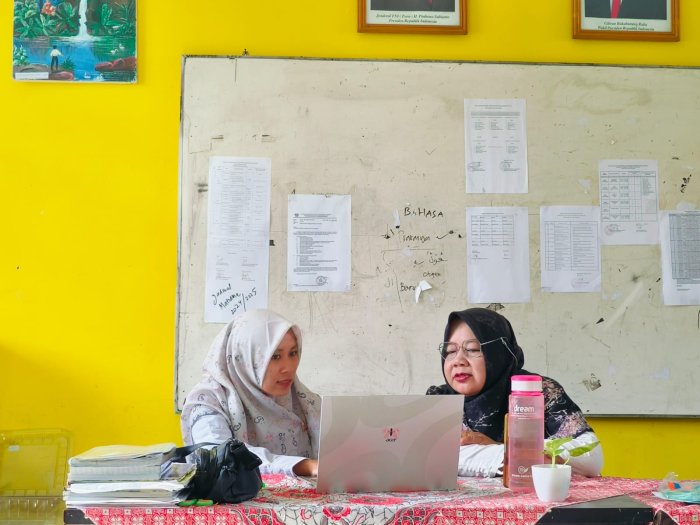 Belajar dari Teman Sejawat, Bukti Ilmu Bisa Datang dari Siapa Saja Belajar dari Teman Sejawat, Bukti Ilmu Bisa Datang dari Siapa Saja