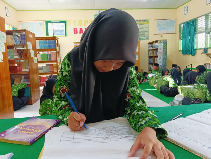 Setiap Judul Punya Cerita: Rahma Alzalia dan Teman-Teman Rayakan Semangat Literasi