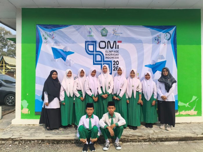 Dengan Doa dan Semangat, 9 Peserta MTsN 4 Batang Hari Berjuang Raih Prestasi di OMI