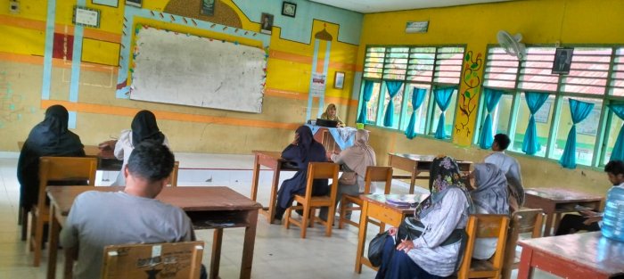 Momen Pembagian Rapor, Wali kelas Sampaikan Pesan Menyentuh kepada Wali Murid VII.A MTsN 4 Batang Hari Momen Pembagian Rapor, Wali kelas Sampaikan Pesan Menyentuh kepada Wali Murid VII.A MTsN 4 Batang Hari