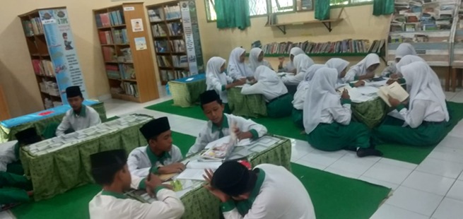 Budayakan Literasi, MTsN 4 Batang Hari Intensifkan Siswa Kunjungi Perpustakaan