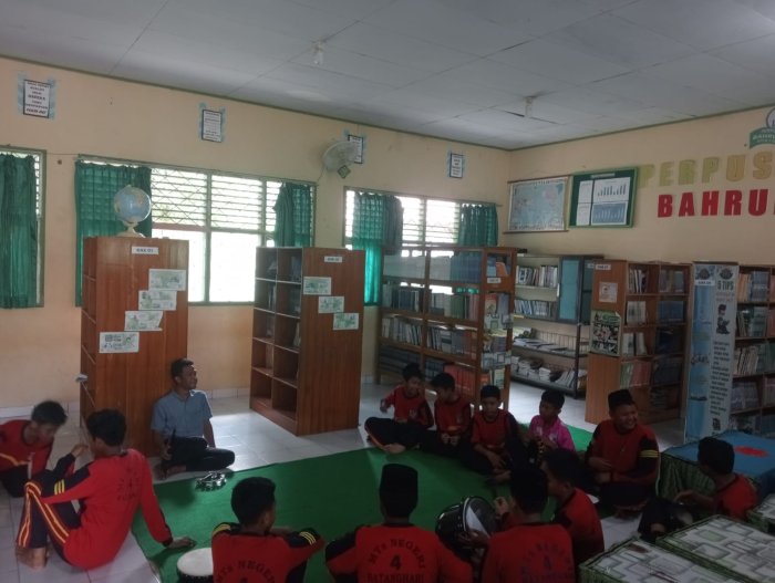 MTsN 4 Batanghari: Lantunan Shalawat Menggema dalam Latihan Hadroh Rutin MTsN 4 Batanghari: Lantunan Shalawat Menggema dalam Latihan Hadroh Rutin