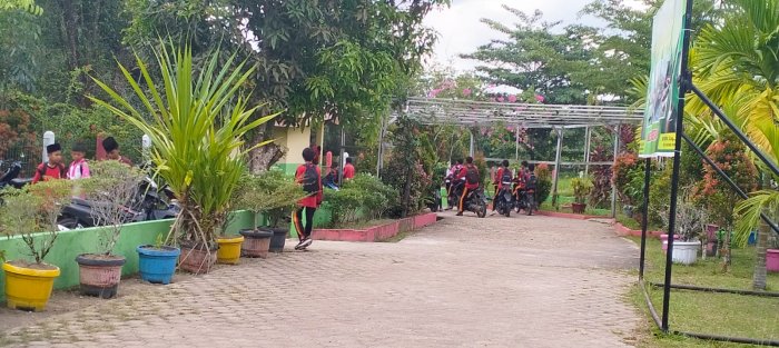 Akhir Pekan Ceria, Siswa MTsN 4 Batang Hari Pulang dengan Riang Hati dan Harapan Baru