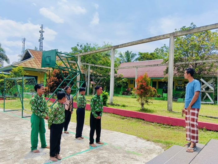 Menumbuhkan Kedisiplinan Ibadah di MTsN 4 Batanghari