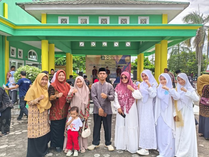 MTsN 4 Batang Hari Siap Harumkan Nama Madrasah, Kamad Beri Motivasi Tim Syahril Quran & Sholawat MTsN 4 Batang Hari Siap Harumkan Nama Madrasah, Kamad Beri Motivasi Tim Syahril Quran & Sholawat