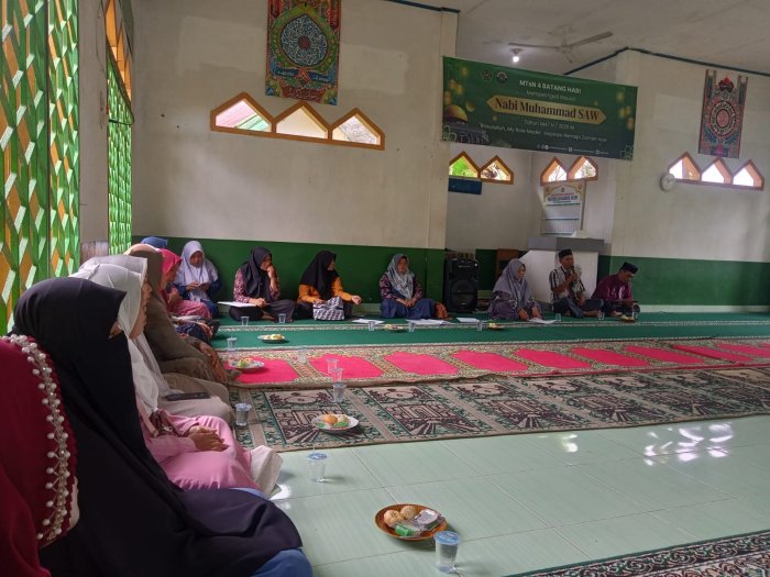 Sosialisasi Program Full Day School Bersama Komite dan Orang Tua Siswa Sosialisasi Program Full Day School Bersama Komite dan Orang Tua Siswa