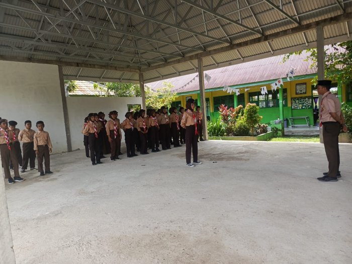Latihan Pramuka Rutin di MTsN 4 Batanghari Manfaatkan Pendopo Madrasah