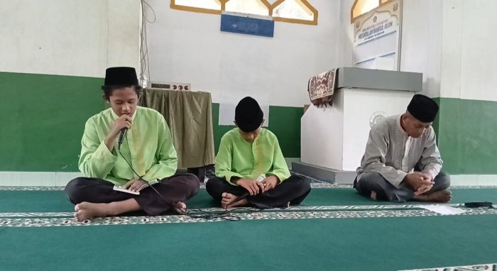 Menggapai Rahmat Allah di Pagi Jumat