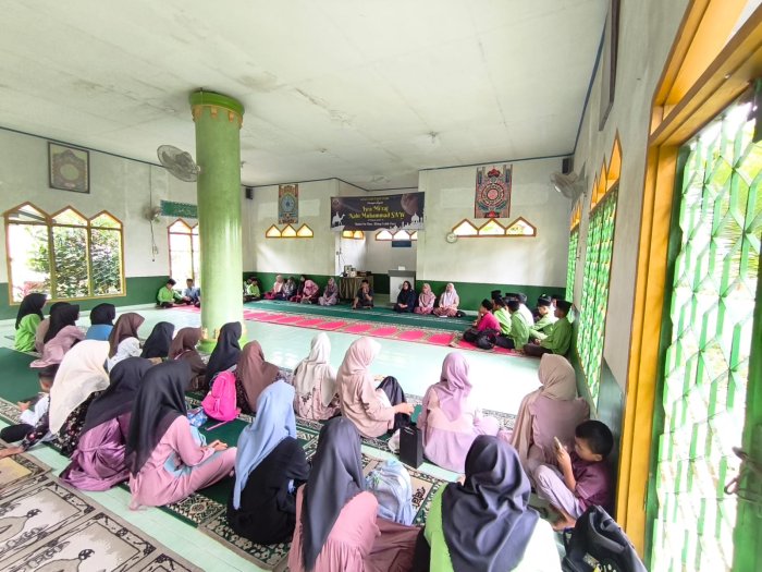 Pesantren Ramadhan di MTsN 4 Batang Hari Ditutup, Kepala Madrasah Tekankan Pembiasaan Ibadah dalam kehidupan sehari-hari